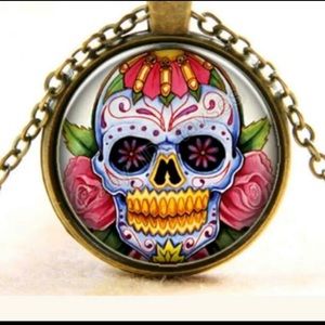 SKULL HEAD With ROSES